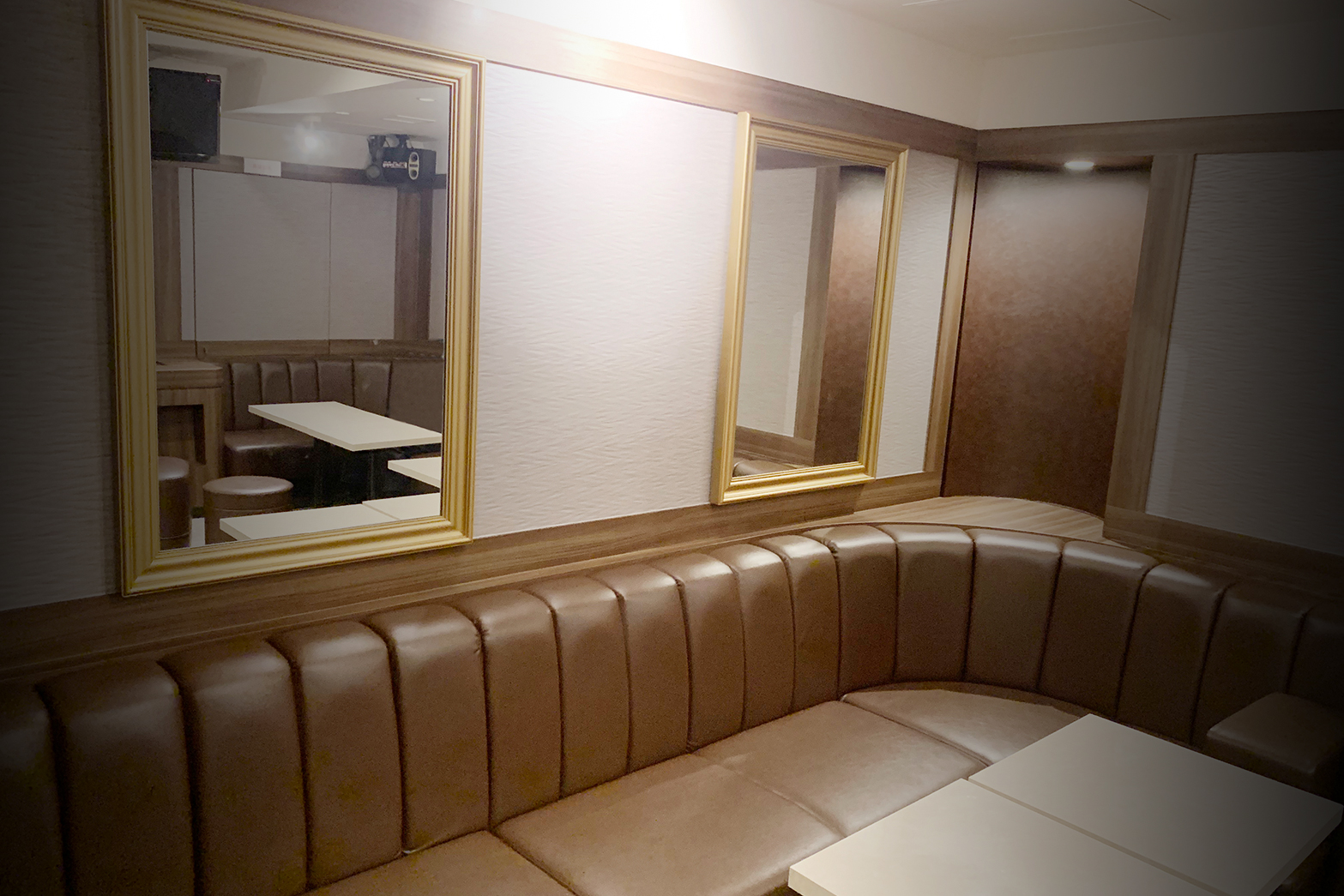 CLUB葉隠会員制高級クラブ【CLUB葉隠】ホステス募集要項。ホステス、スタッフを随時募集しております。